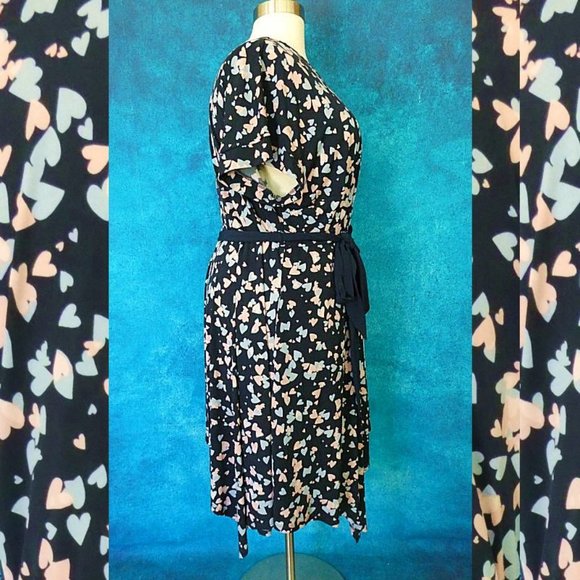 NWT Torrid Shark Bite Blue Pink Heart Dress Size 3 (22-24) - Picture 6 of 10